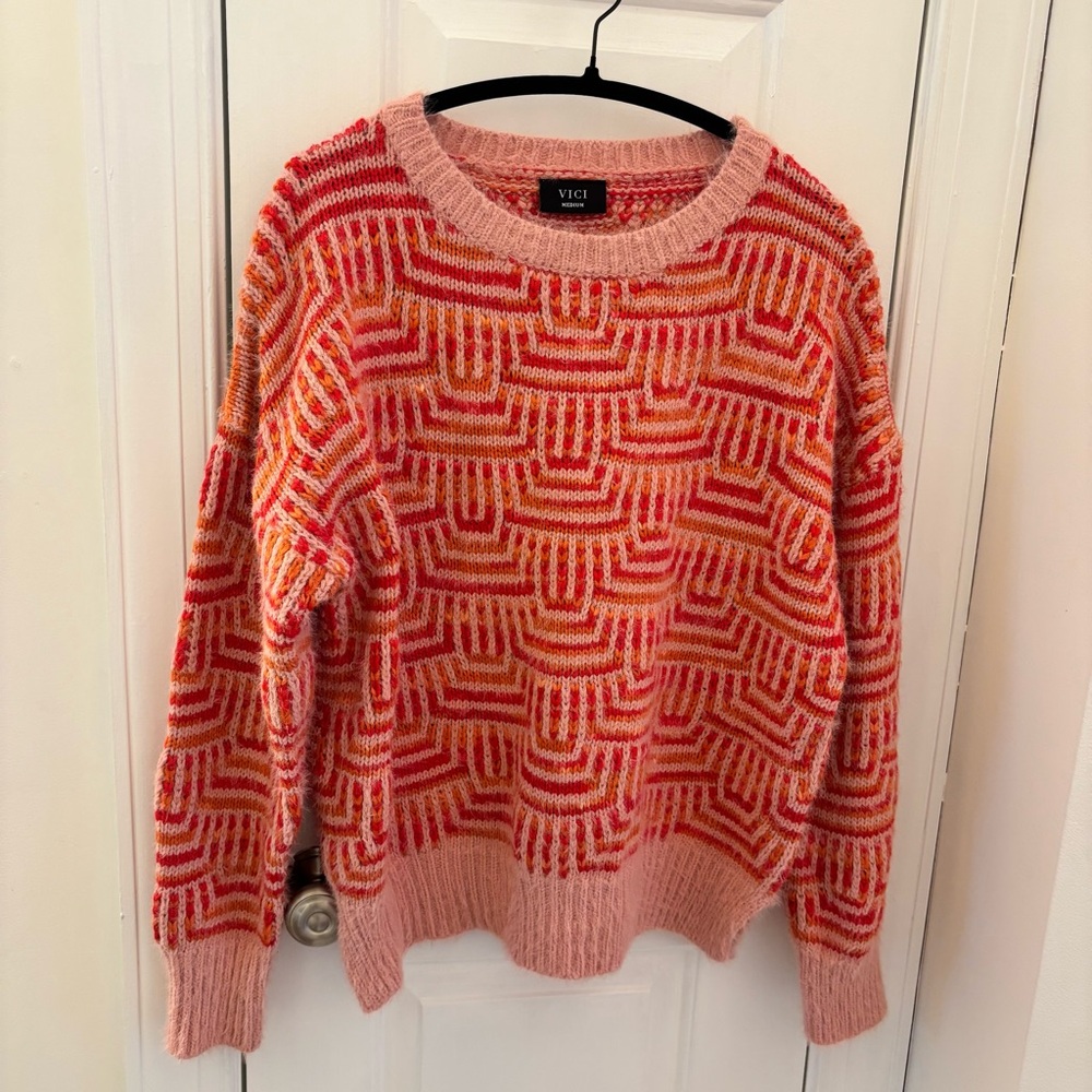 Vici Textured Warm Sold Out Pink and Red Geometric Pullover Sweater size M